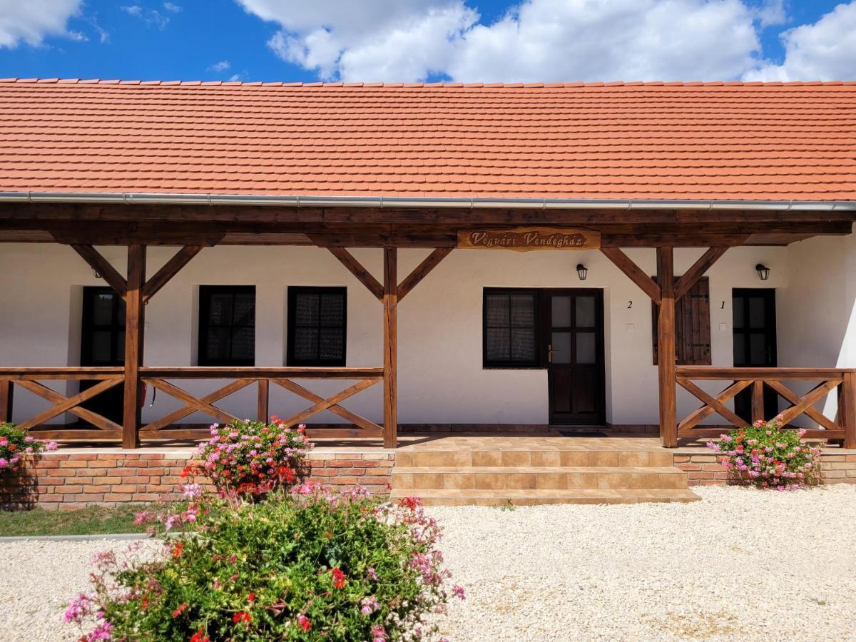 Vegvari Vendeghaz Magyarbóly Dış mekan fotoğraf